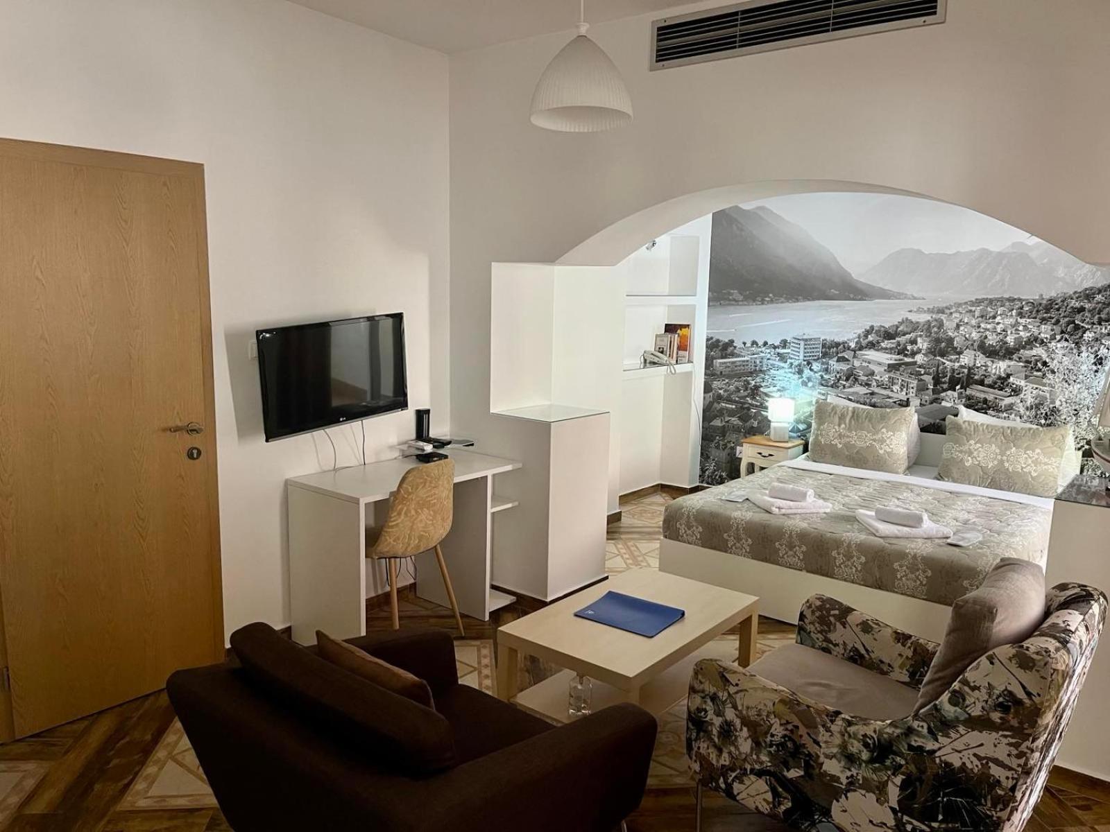 Garni Hotel Tianis Kotor Eksteriør bilde