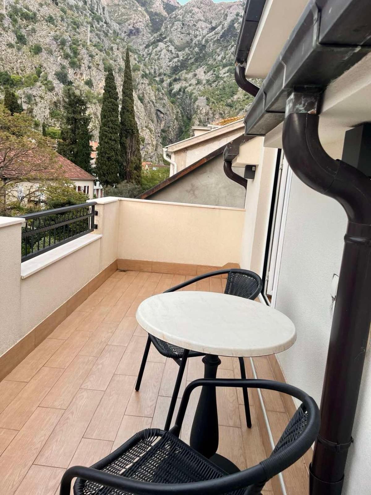 Garni Hotel Tianis Kotor Eksteriør bilde
