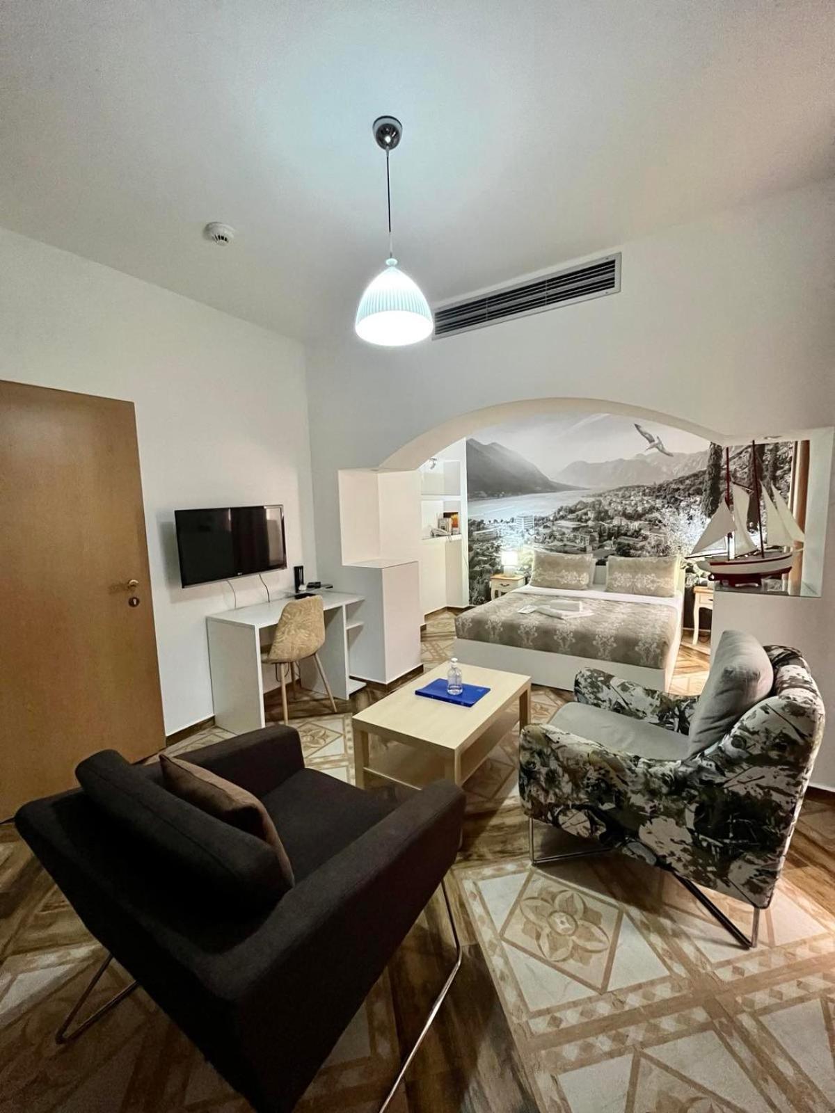 Garni Hotel Tianis Kotor Eksteriør bilde