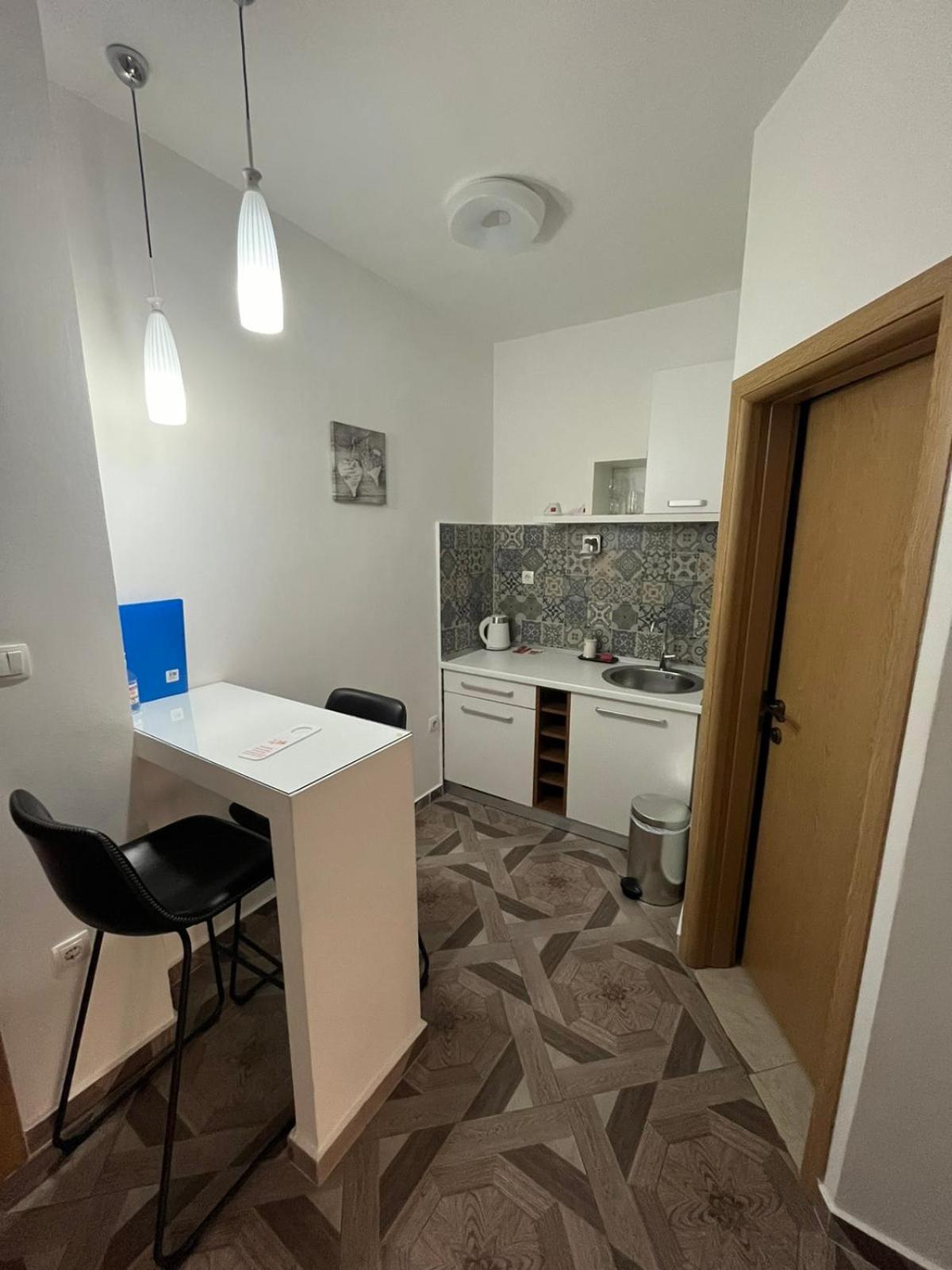 Garni Hotel Tianis Kotor Eksteriør bilde