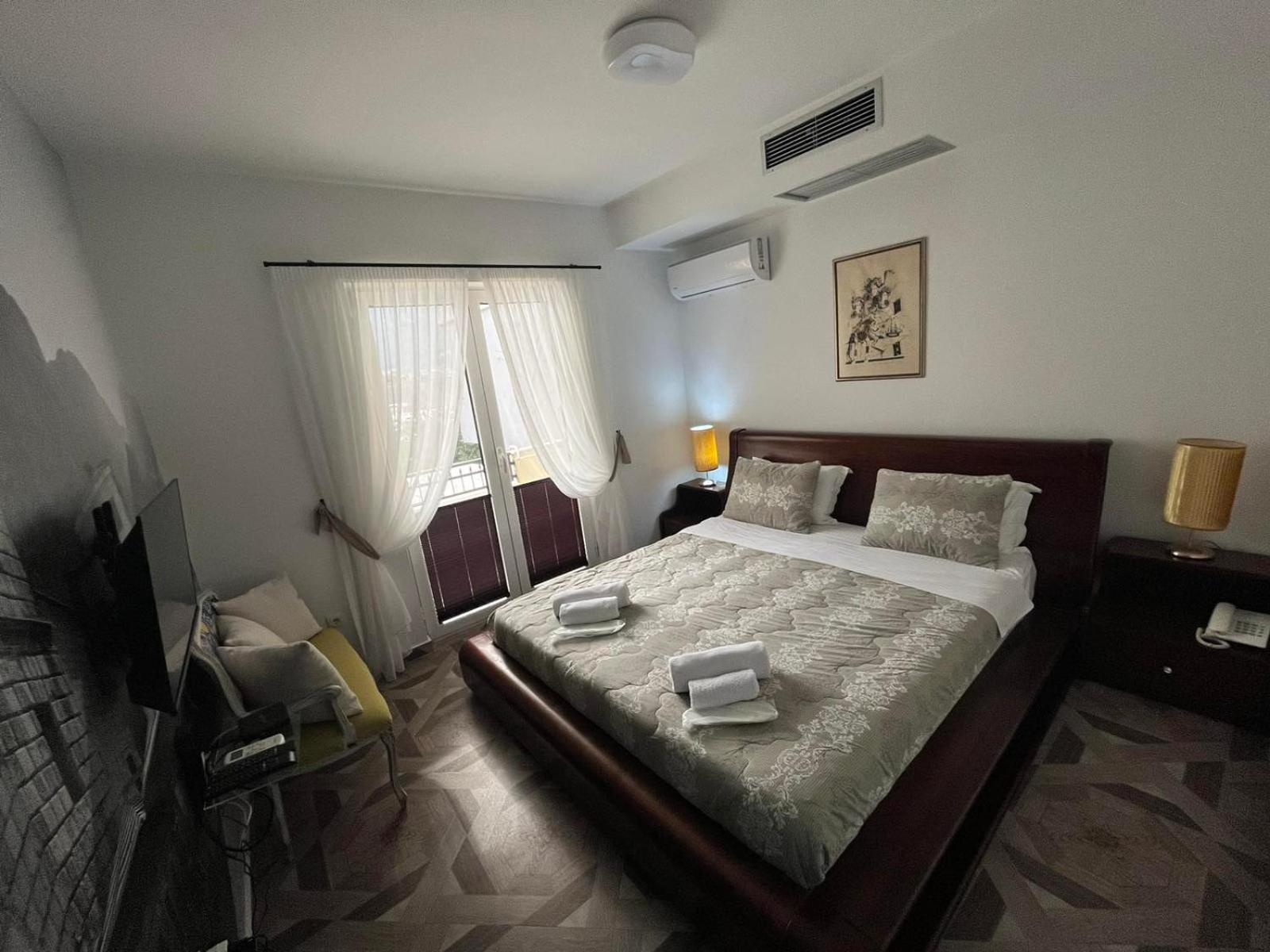 Garni Hotel Tianis Kotor Eksteriør bilde